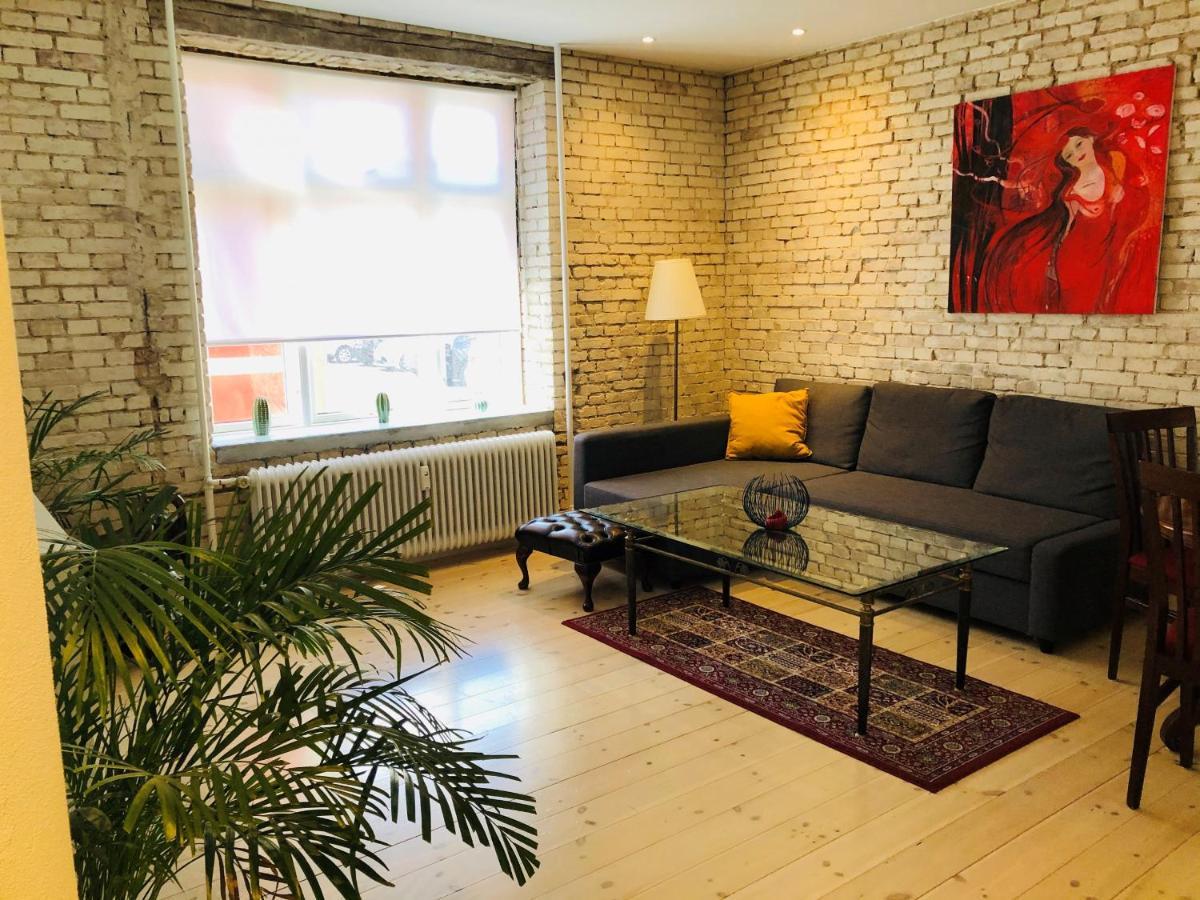 Aday - Central Cozy And Bright Apartment オールボー エクステリア 写真