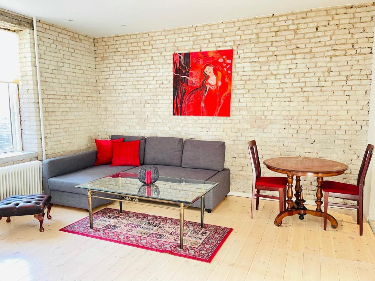 Aday - Central Cozy And Bright Apartment オールボー エクステリア 写真