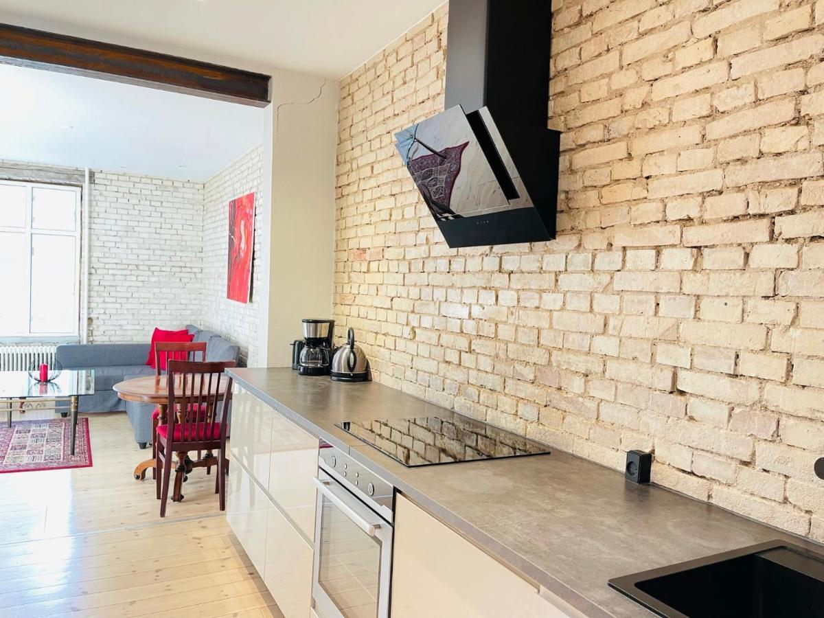 Aday - Central Cozy And Bright Apartment オールボー エクステリア 写真
